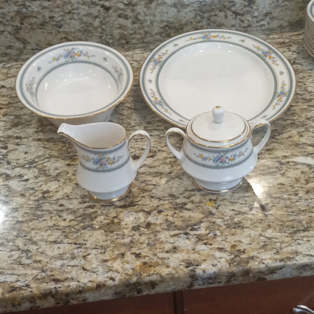 Dinnerware - Picture 3 of 5